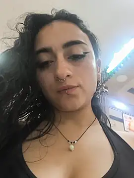Lila Desiree online show from 05-18-26, 11:32