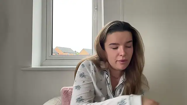 Snapshot of maisiesmithx chatting on 01-18-26, 01:26 maisiesmithx online show from 01-18-26, 01:26