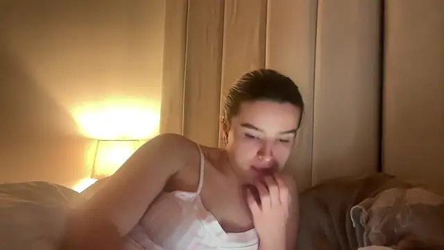 maisiesmithx online show from 03-27-26, 12:05