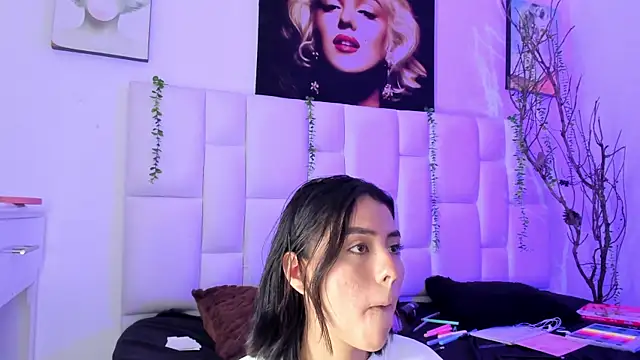 Snapshot of Antonella_Fontanna chatting on 03-20-25, 08:20 Antonella Fontanna online show from 03-20-25, 08:20