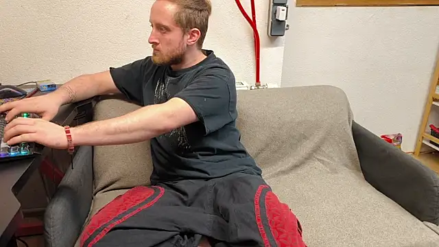 DrownMentallyyy online show from 02-18-25, 09:53