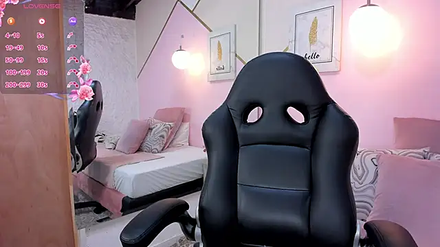 Snapshot of coraltaylor chatting on 01-25-25, 06:57 coraltaylor online show from 01-25-25, 06:57