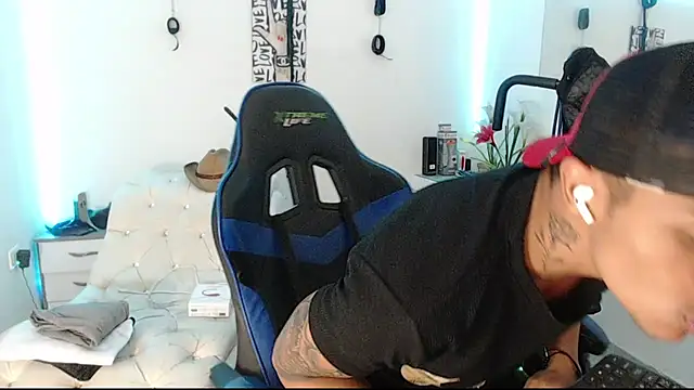 Leonard Price online show from 03-05-25, 03:07