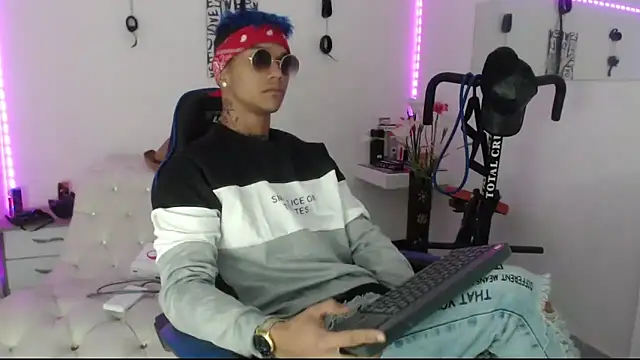 Leonard Price online show from 03-12-25, 12:04