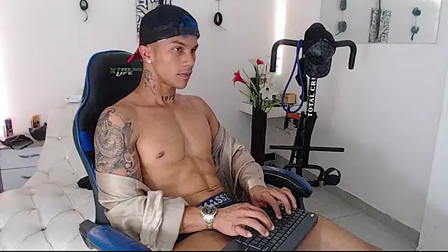 Leonard Price online show from 03-17-25, 05:45