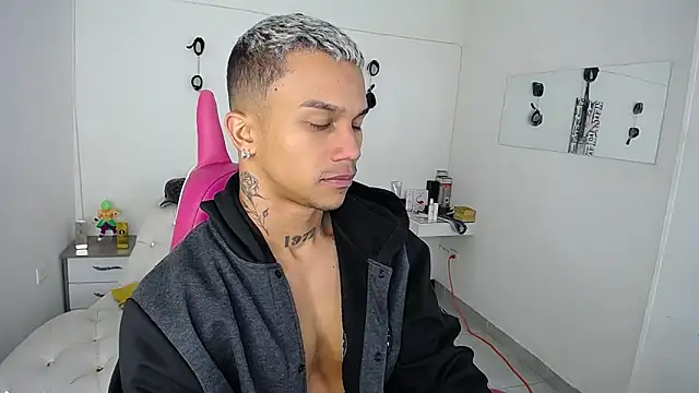 Leonard Price online show from 09-16-25, 02:34