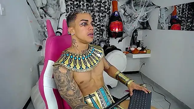 Leonard Price online show from 10-21-25, 07:42