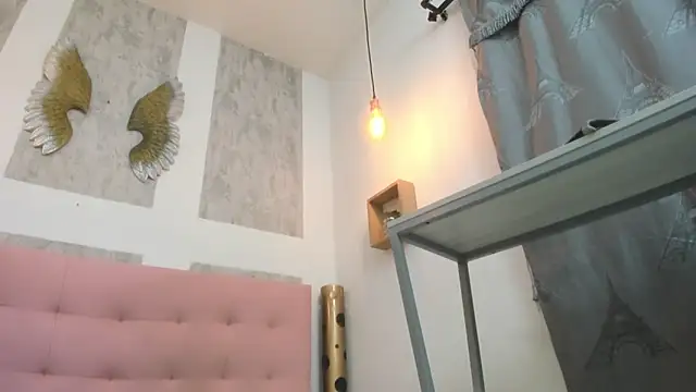 zhamira 21 online show from 12-13-25, 08:25