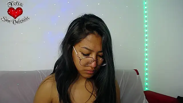 Snapshot of ricura_mily chatting on 02-23-25, 04:50 ricura mily online show from 02-23-25, 04:50