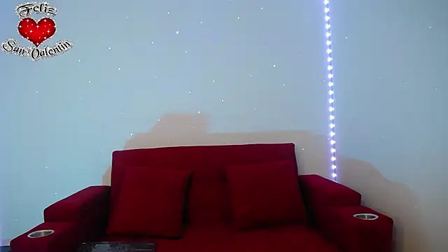 Snapshot of ricura_mily chatting on 02-28-25, 02:20 ricura mily online show from 02-28-25, 02:20