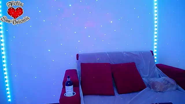 Snapshot of ricura_mily chatting on 03-08-25, 12:00 ricura mily online show from 03-08-25, 12:00