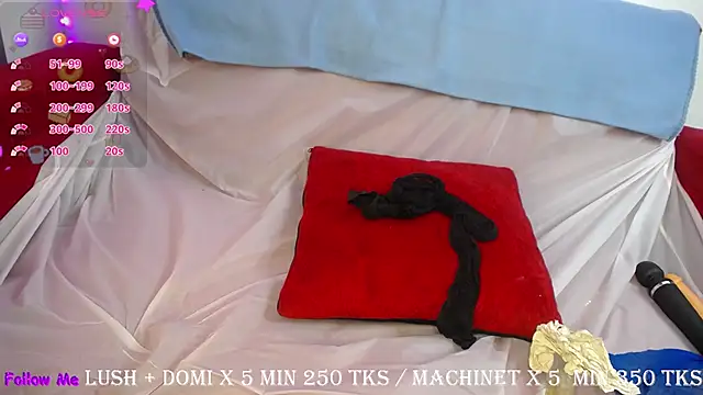 Snapshot of ricura_mily chatting on 03-14-25, 11:12 ricura mily online show from 03-14-25, 11:12