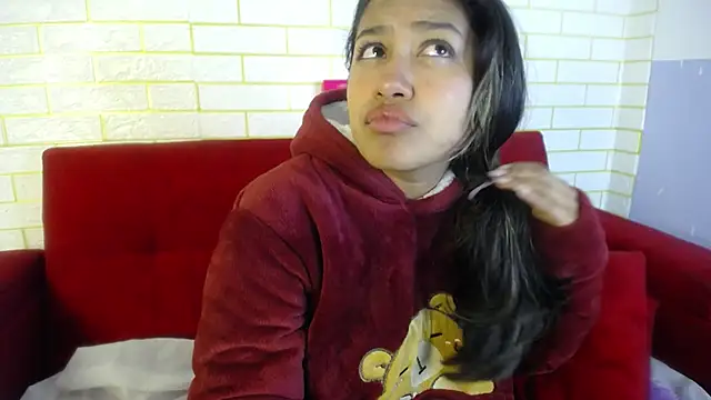 Snapshot of ricura_mily chatting on 12-03-25, 07:05 ricura mily online show from 12-03-25, 07:05