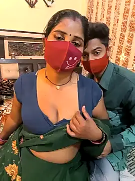 Snapshot of Indian_Lust_Couple chatting on 01-21-25, 06:12 Indian Lust Couple online show from 01-21-25, 06:12