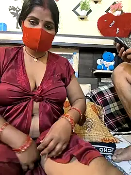 Snapshot of Indian_Lust_Couple chatting on 02-01-25, 02:05 Indian Lust Couple online show from 02-01-25, 02:05