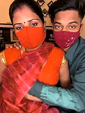 Snapshot of Indian_Lust_Couple chatting on 02-08-25, 06:01 Indian Lust Couple online show from 02-08-25, 06:01