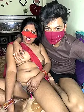 Snapshot of Indian_Lust_Couple chatting on 02-27-25, 12:21 Indian Lust Couple online show from 02-27-25, 12:21