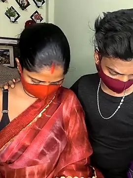 Snapshot of Indian_Lust_Couple chatting on 03-05-25, 05:29 Indian Lust Couple online show from 03-05-25, 05:29