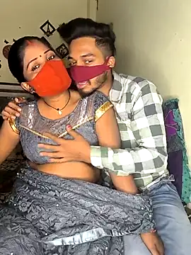 Snapshot of Indian_Lust_Couple chatting on 03-07-25, 06:00 Indian Lust Couple online show from 03-07-25, 06:00