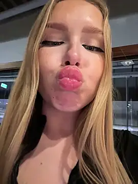 mur girl online show from 12-03-24, 01:54