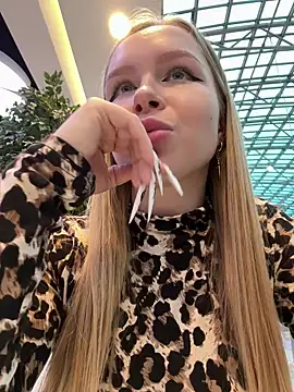 mur girl online show from 01-14-25, 11:10