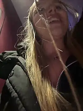 mur girl online show from 02-15-25, 02:44