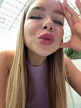 mur girl online show from 02-28-25, 08:31