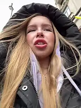 mur girl online show from 03-08-25, 08:33