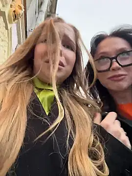 mur girl online show from 10-28-25, 01:03