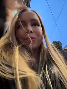 mur girl online show from 12-04-25, 01:20