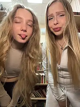 Snapshot of mur_girl chatting on 01-07-26, 12:29 mur girl online show from 01-07-26, 12:29