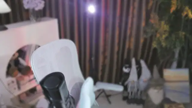 Arwyn-rr online show from 11-17-25, 10:32