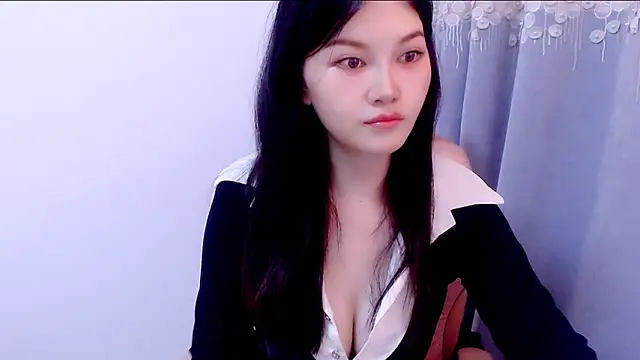 Snapshot of Little-sweet chatting on 09-26-25, 01:42 Little-sweet online show from 09-26-25, 01:42