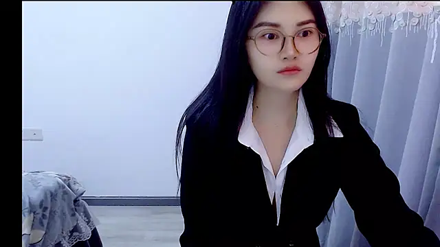 Snapshot of Little-sweet chatting on 11-06-25, 02:12 Little-sweet online show from 11-06-25, 02:12