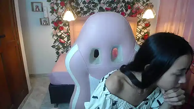 Snapshot of NathaliaSweet_11 chatting on 01-17-25, 05:51 NathaliaSweet 11 online show from 01-17-25, 05:51