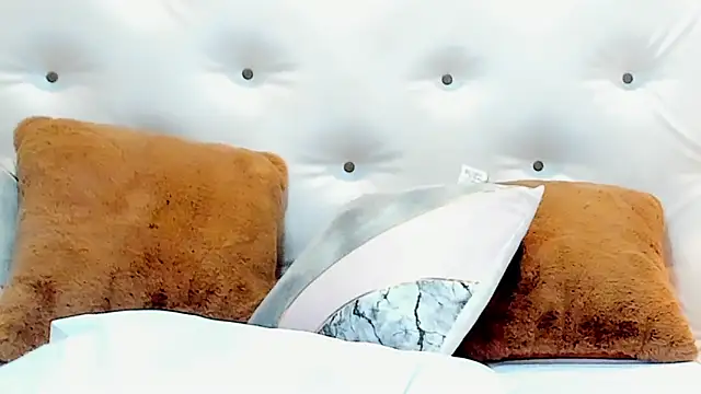 Snapshot of Violet_Grace chatting on 01-22-25, 03:51 Violet Grace online show from 01-22-25, 03:51