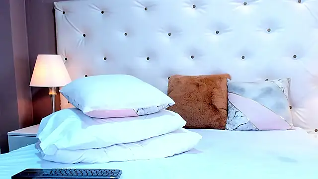 Snapshot of Violet_Grace chatting on 03-04-25, 03:48 Violet Grace online show from 03-04-25, 03:48
