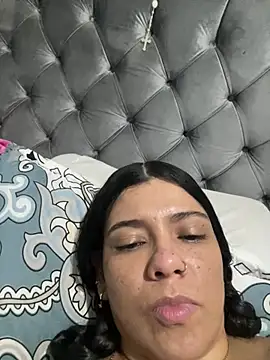 Snapshot of Mariana_c1 chatting on 07-17-26, 05:47 Mariana c1 online show from 07-17-26, 05:47