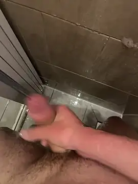 Snapshot of romanhrdcore chatting on 05-08-26, 05:29 romanhrdcore online show from 05-08-26, 05:29