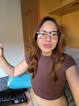 Snapshot of AgnesCampp chatting on 02-05-26, 08:13 AgnesCampp online show from 02-05-26, 08:13