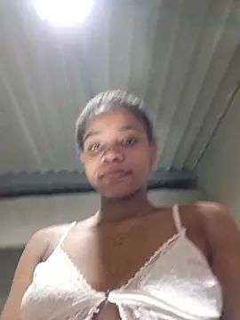 Snapshot of Luciia_cute chatting on 03-05-26, 01:34 Luciia cute online show from 03-05-26, 01:34