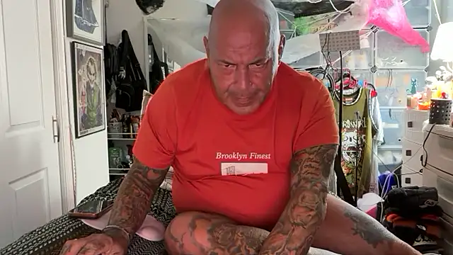 Snapshot of joeytatts66 chatting on 09-29-25, 01:22 joeytatts66 online show from 09-29-25, 01:22