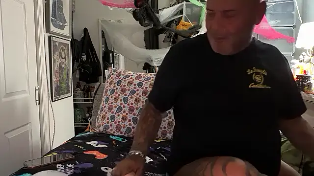 Snapshot of joeytatts66 chatting on 10-03-25, 01:46 joeytatts66 online show from 10-03-25, 01:46