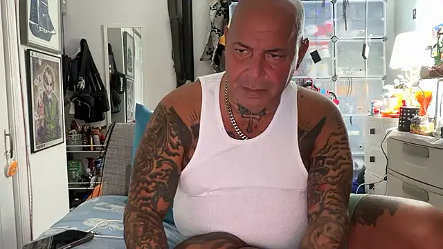 Snapshot of joeytatts66 chatting on 10-12-25, 01:04 joeytatts66 online show from 10-12-25, 01:04