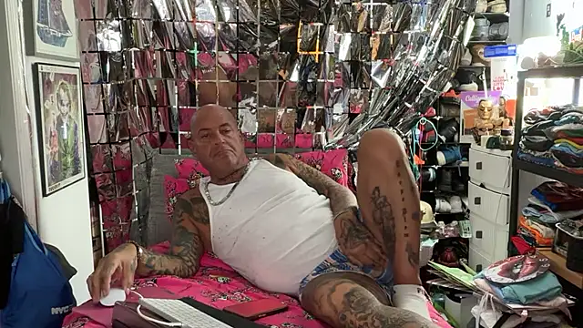 joeytatts66 online show from 04-19-26, 01:49