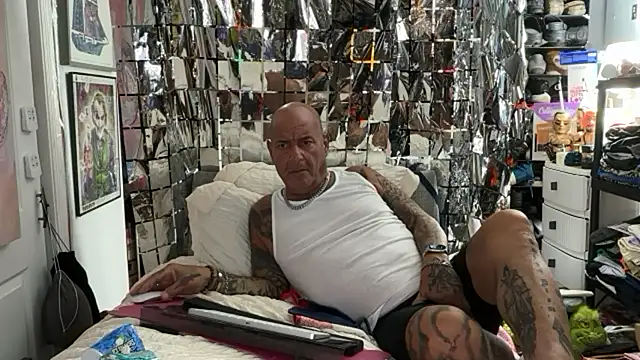 joeytatts66 online show from 05-18-26, 03:02