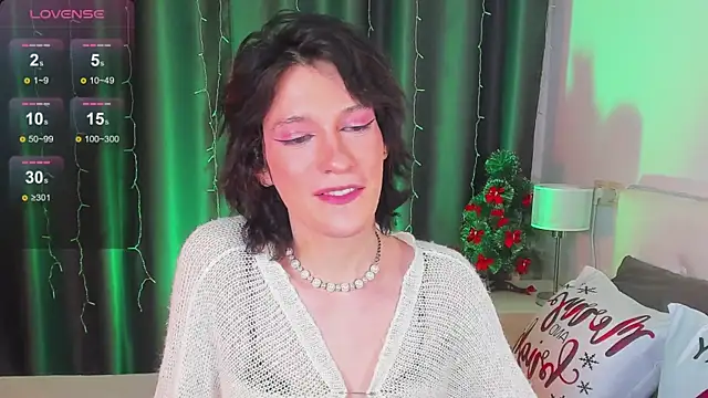 Snapshot of Kolette_Gray chatting on 12-04-24, 04:05 Kolette Gray online show from 12-04-24, 04:05