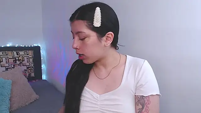 iam emy online show from 10-27-25, 08:02