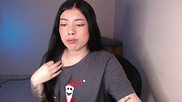 Snapshot of iam_emy chatting on 02-08-26, 01:20 iam emy online show from 02-08-26, 01:20