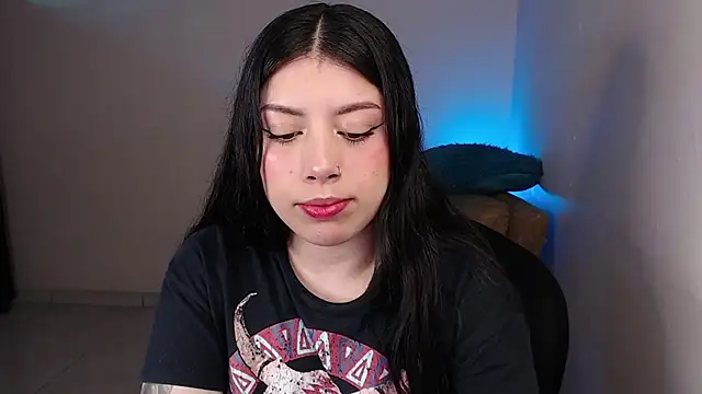 Snapshot of iam_emy chatting on 05-15-26, 04:30 iam emy online show from 05-15-26, 04:30